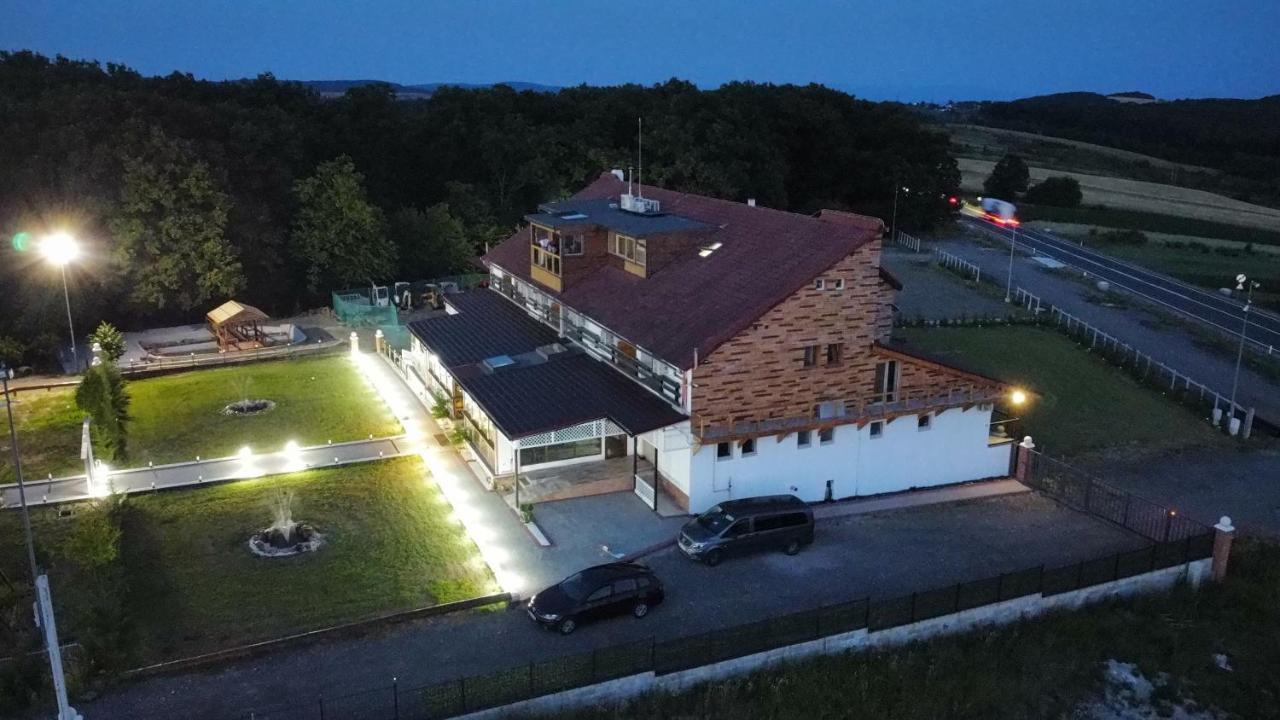 Marada Felix Hotel Hidişelul-de Sus Exterior foto